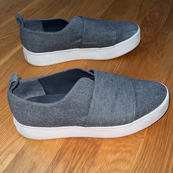 Vince Slip Ons - Picture 4 of 8